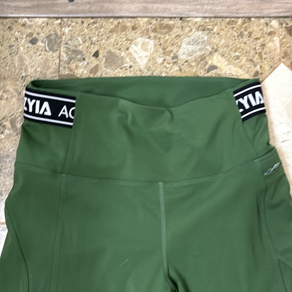 Zyia forest green 24 inch luxe leggings - Picture 2 of 6